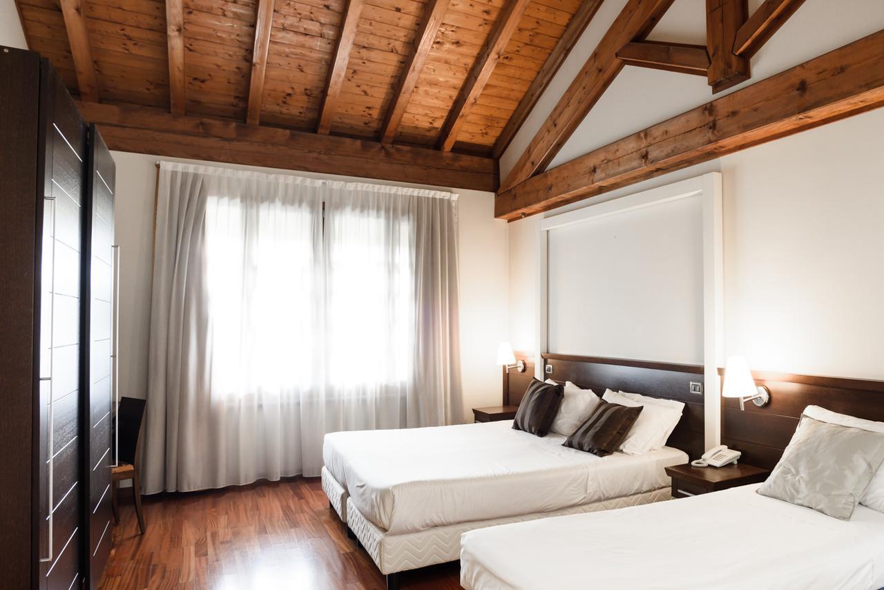 Country Hotel Castelbarco Vaprio dʼAdda Dış mekan fotoğraf